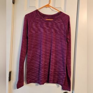 Athleta Momentum Top, Size L, Maroon space dye